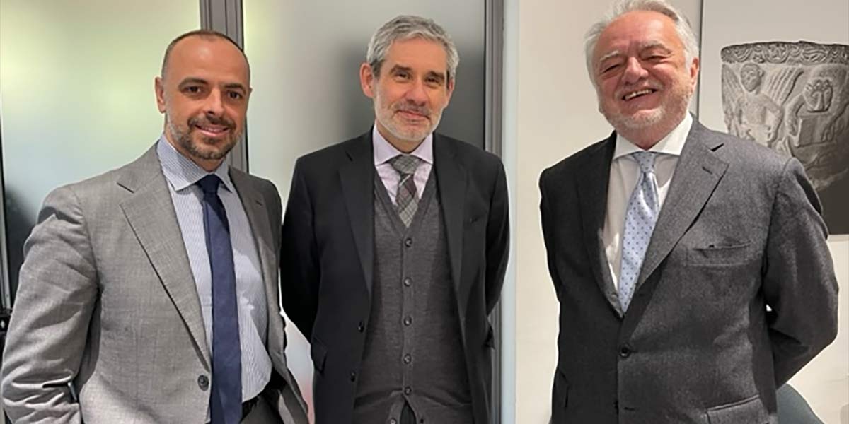 Il Caat volge lo sguardo verso la Francia